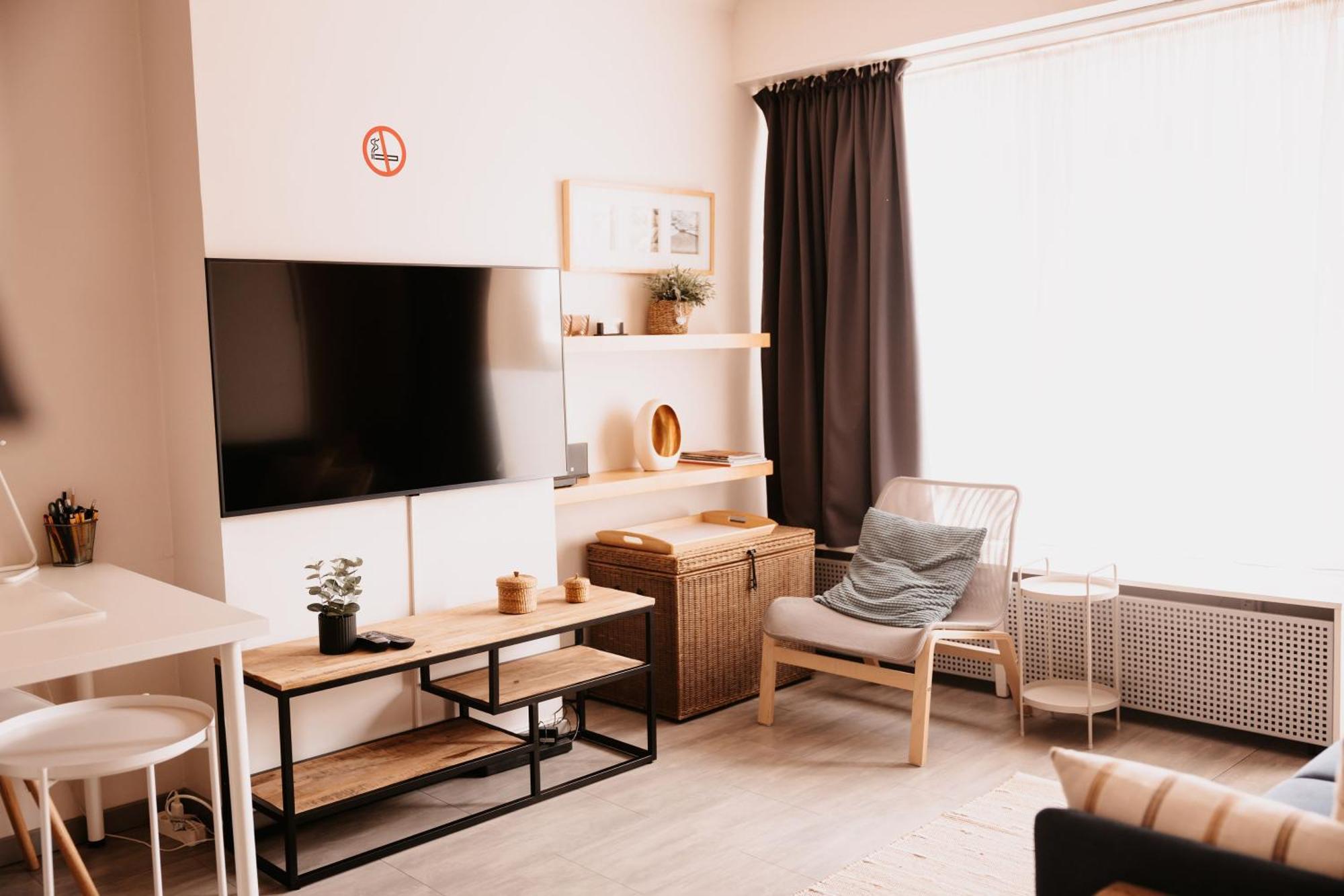 Sea Side Apartment *